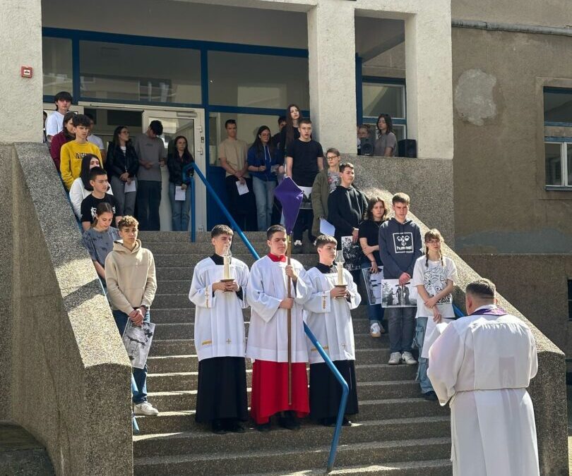 Križni put Nadbiskupske klasične gimnazije